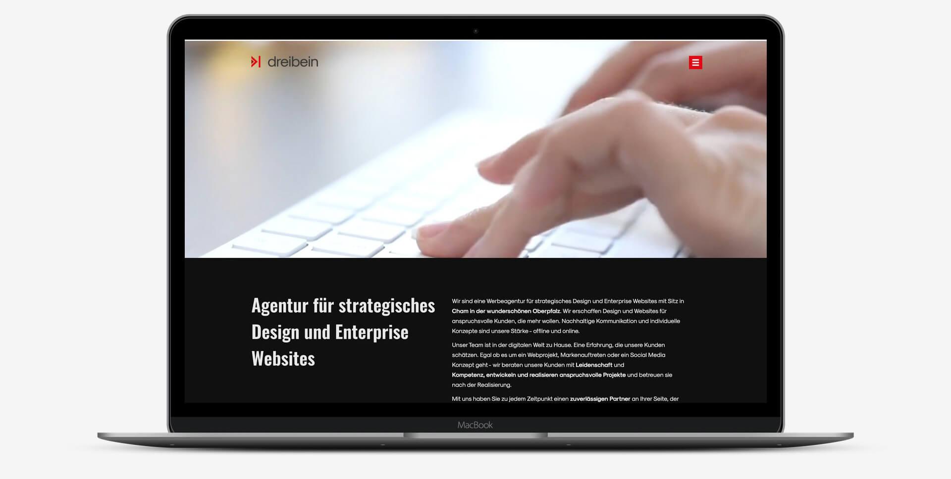 www.agentur-dreibein.de auf einem MacBook im DarkMode